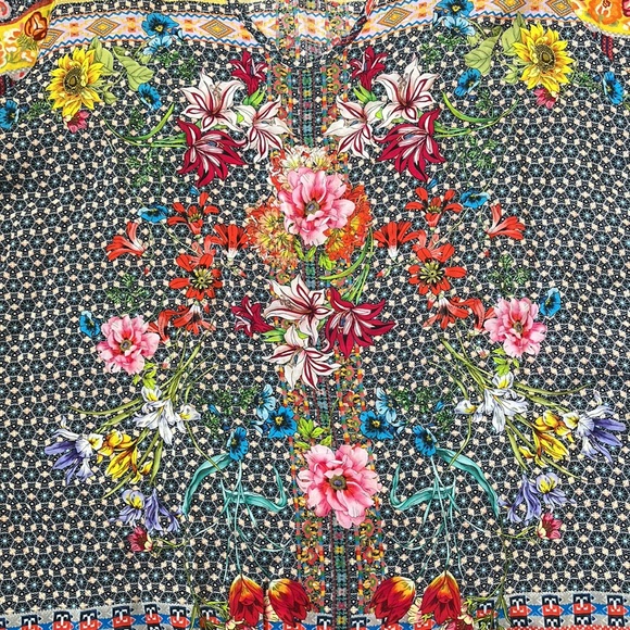 JOHNNY WAS Dolce Drapey Short Sleeve Top with Floral Detail Size Large - Picture 4 of 9